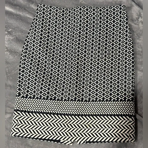 J Crew Black and White Patterned Women's Skirt - Picture 1 of 5
